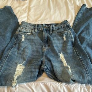 hollister ripped mom jeans